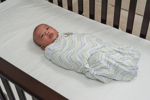 How to Dress Baby for Sleep What Is the Best Temperature for Baby Sleep?